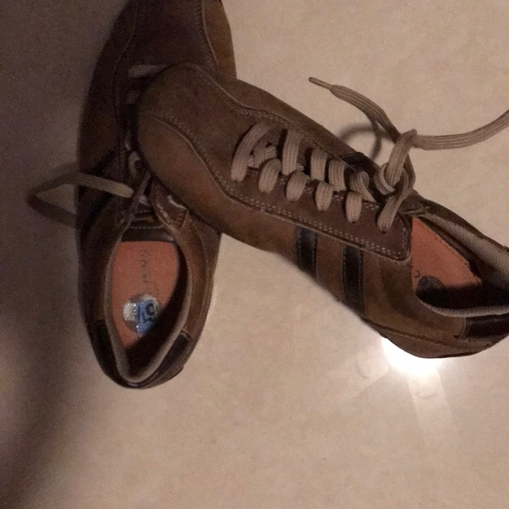 Women’s Skechers.